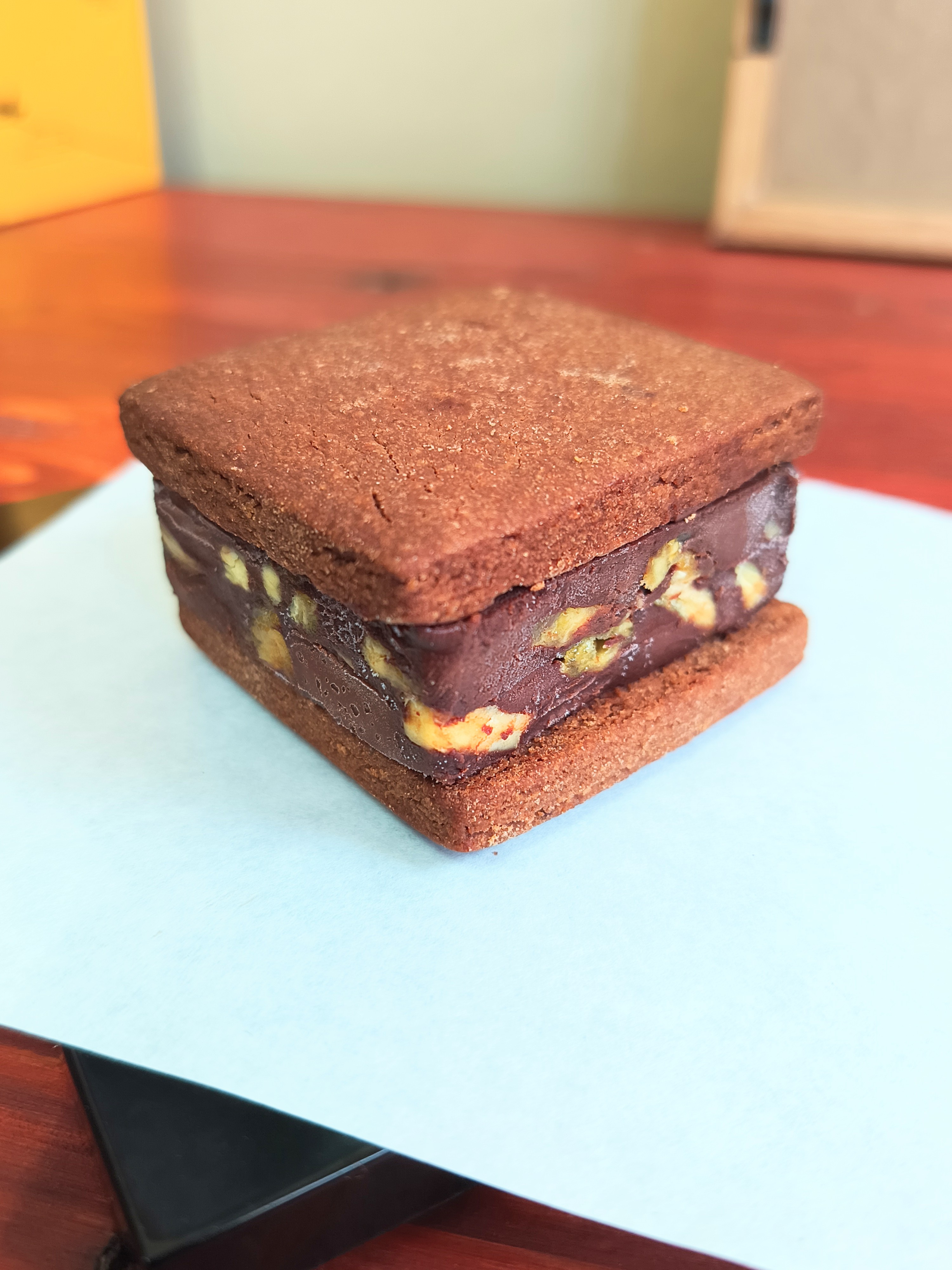 沼る生チョコサンド　プレミアムの画像